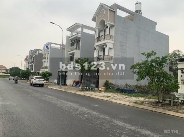 Tôi chính chủ cần bán gấp 80m2 đất thổ cư nằm trên mặt tiền đường số 7 ,trần văn giàu .TPHCM giá bán 15 triệu/m