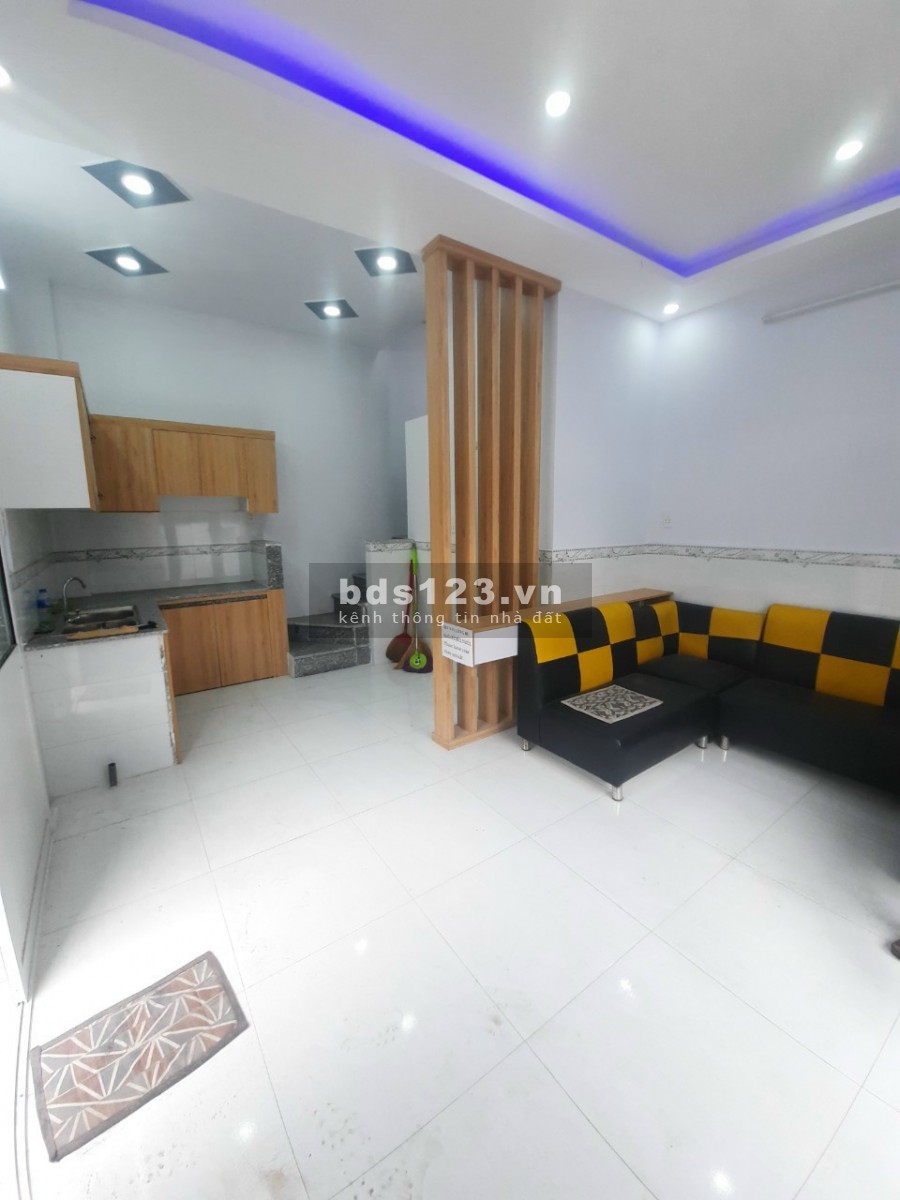 Bán gấp nhà căn góc DT 4,4m x 6m hẽm trc nhà và bên hông 4m nhà mới đẹp 1 lầu 2pn Lê Đức Thọ f16