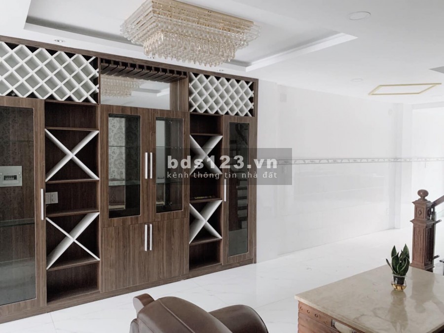 Bán gấp nhà Mặt Tiền Huỳnh Tấn Phát, P.Bình Thuận,Q7, Nhà mới 4 lầu, 95m2, chỉ 100 tr/m2!