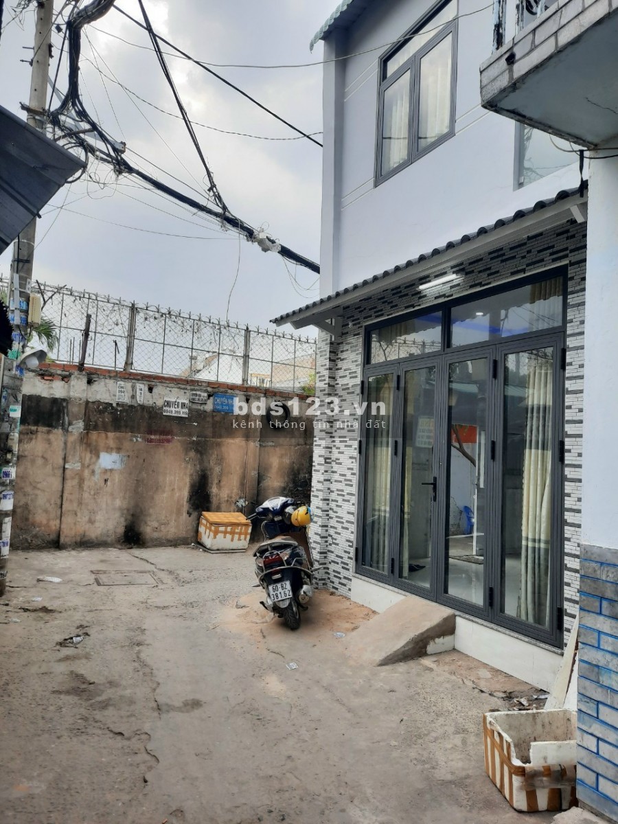 Bán gấp nhà căn góc DT 4,4m x 6m hẽm trc nhà và bên hông 4m nhà mới đẹp 1 lầu 2pn Lê Đức Thọ f16