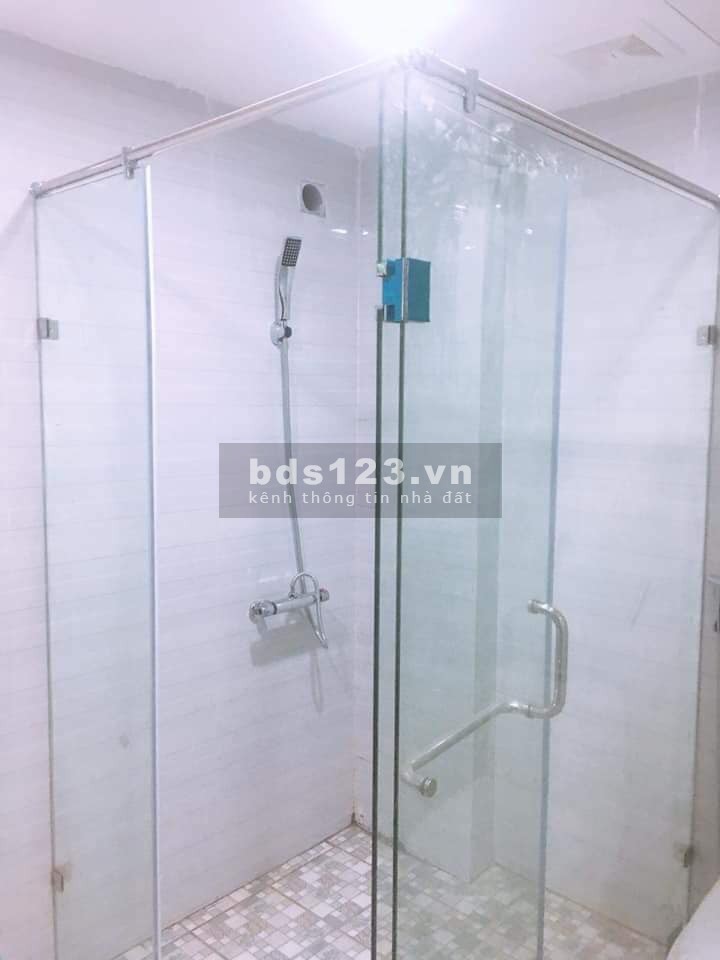 Nhà 5T Mới cứng lạc Long Quân, 34m2, MT 5.5m, Lô góc, Thoáng mát, Giá 3.6 Tỷ
