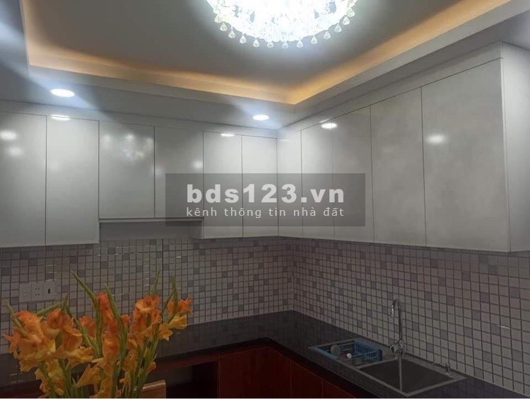 Bán nhà hẻm 220 Hai Bà Trưng, Quận 1 Tặng Kèm Nội Thất, Giá Rẻ