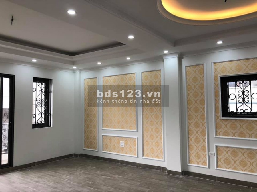 Bán nhà phố Cầu Giấy, ô tô, kinh doanh, 65m2, 6 tầng, MT 5,8m, thang máy, 13.5 tỷ
