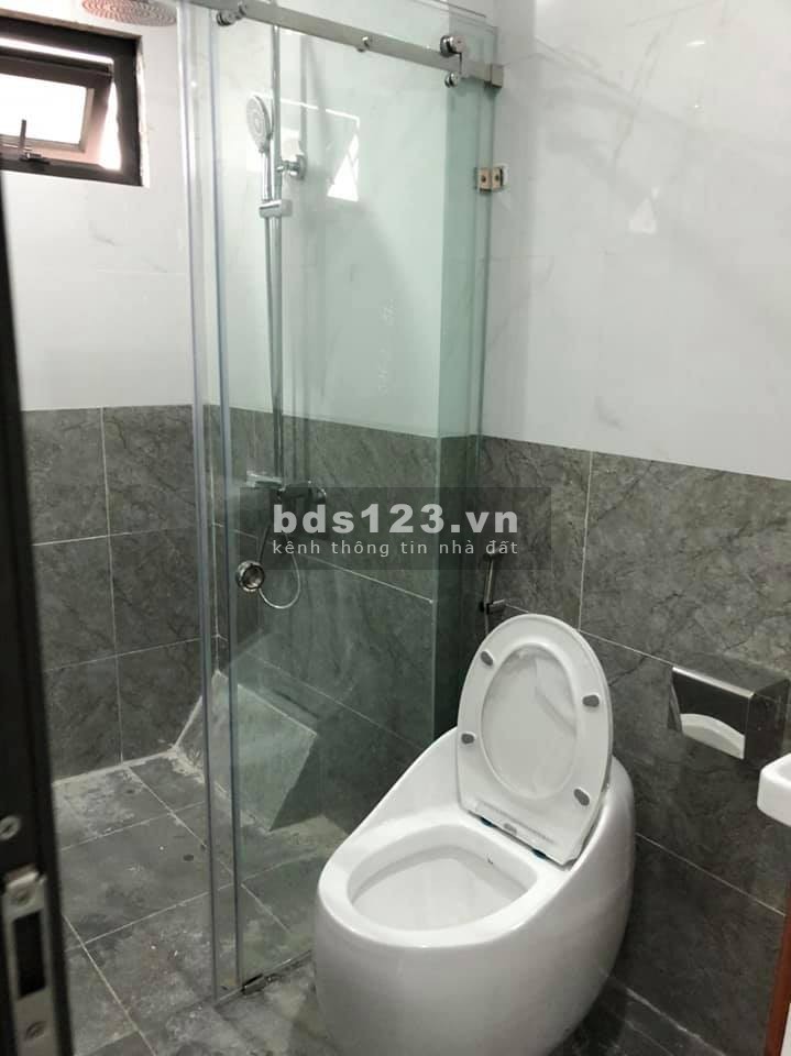 Bán nhà phố Cầu Giấy, ô tô, kinh doanh, 65m2, 6 tầng, MT 5,8m, thang máy, 13.5 tỷ