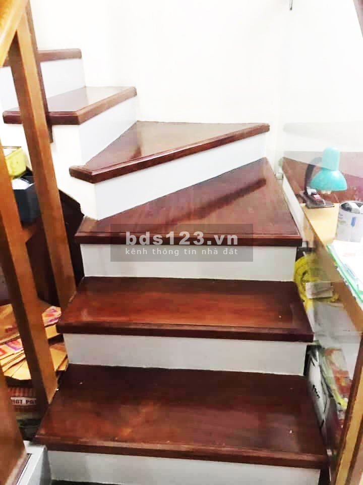 Bán nhà Quận Thanh Xuân, DT 38mx4T, Mặt tiền 3.7m giá chỉ 3.9 tỷ. Đất Phân lô.