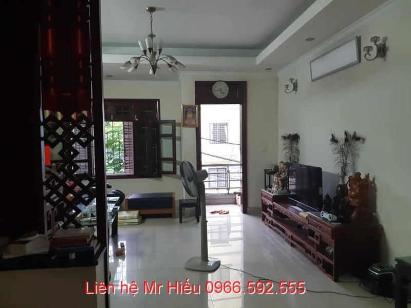 Cần Bán Nhà Giáp Nhất ngõ ô tô, Kinh Doanh, Sân Chơi Trước Nhà 5 tầng Dt 68m2 chỉ 7,6 Tỷ