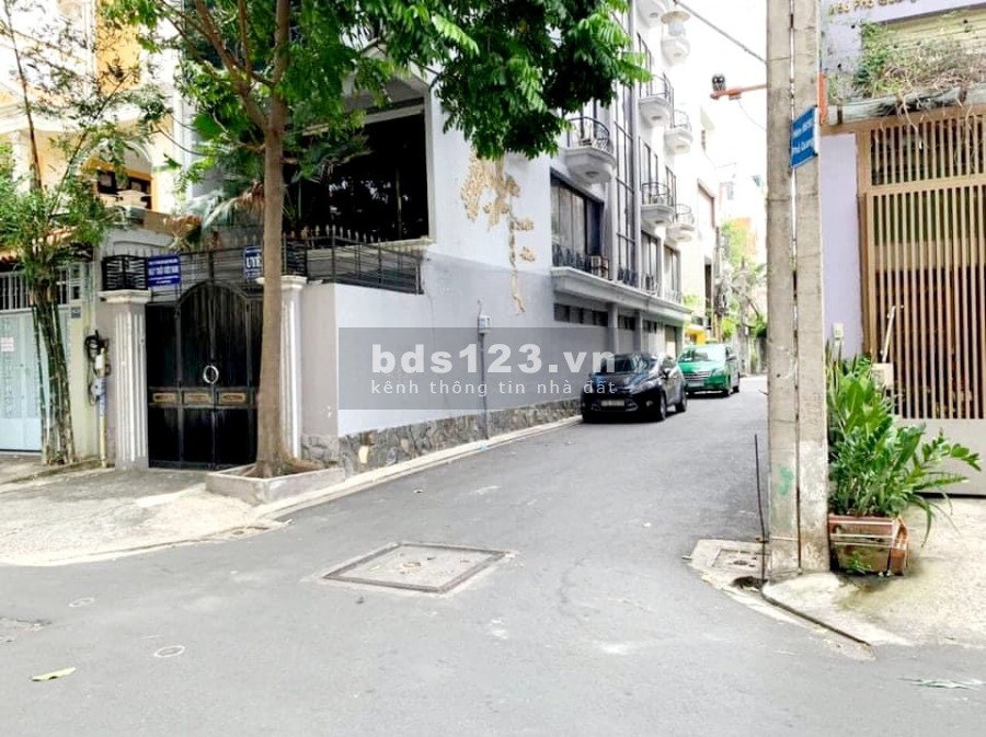 Cần bán gấp nhà Phổ Quang hẻm xe hơi, p2, Tân Bình, giá bán 9 tỷ