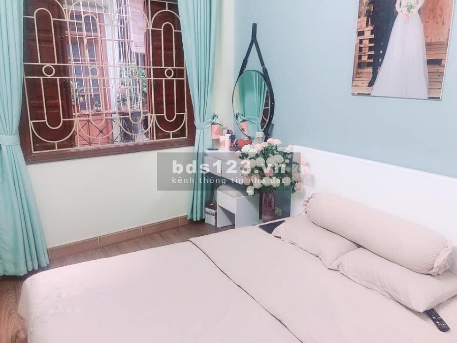 Bán nhà Minh Khai 28mx3T xây chắc chắn, giá 2.1 tỷ lh 0916010180