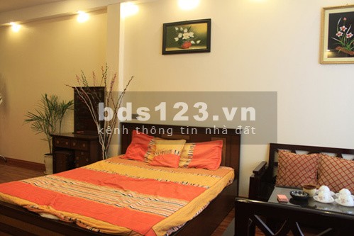 BÁN NHÀ Xuân La, Tây Hồ 50m2 x 5 Tầng Giá 5,4 Tỷ Ô tô qua nhà