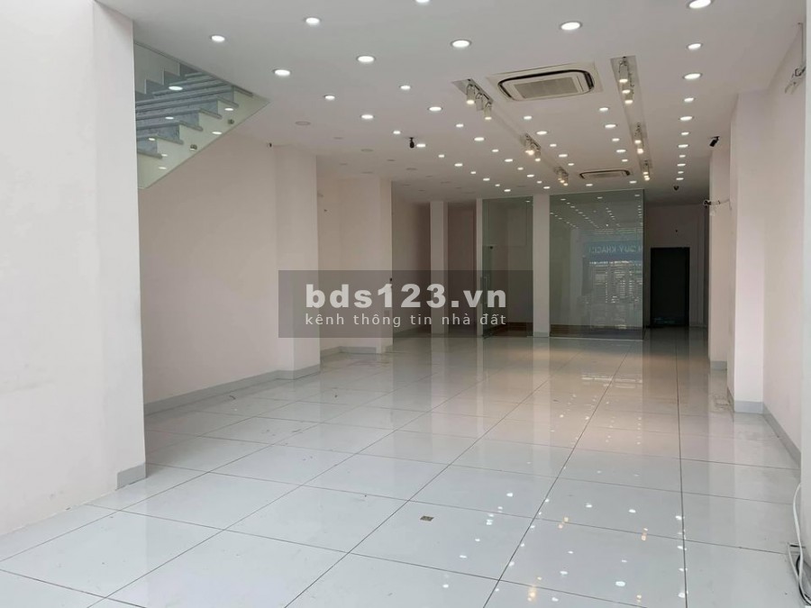 Nhà Nguyên Căn Mặt Tiền Tôn Đản Q4. 6,3x33 4 Lầu gần chợ, thuận tiện kinh doanh mọi ngành nghề