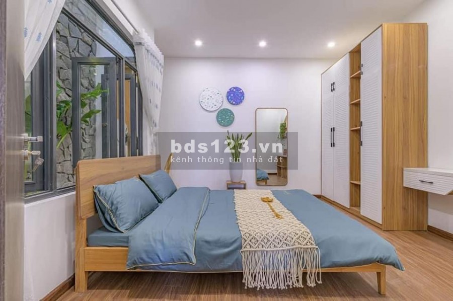 Giáp Quận 1, TT Bình Thạnh, Xe hơi vào nhà, 100 m2, 4 lầu, chỉ hơn 11 tỷ.