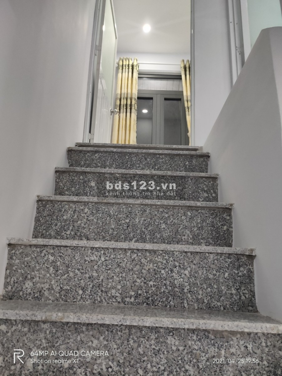 Bán gấp nhà căn góc DT 4,4m x 6m hẽm trc nhà và bên hông 4m nhà mới đẹp 1 lầu 2pn Lê Đức Thọ f16