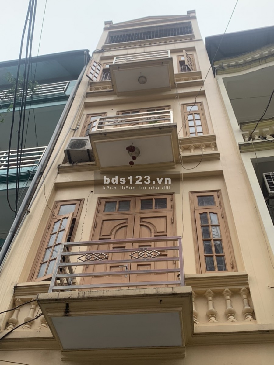 BÁN NHÀ Xuân La, Tây Hồ 50m2 x 5 Tầng Giá 5,4 Tỷ Ô tô qua nhà