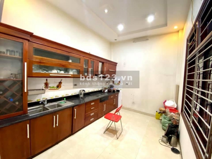 Nhà Long Biên gần cầu Lô Góc oto đỗ cửa -50m2 MT: 5m Nhỉnh 3 tỷ (miễn phí môi giới)