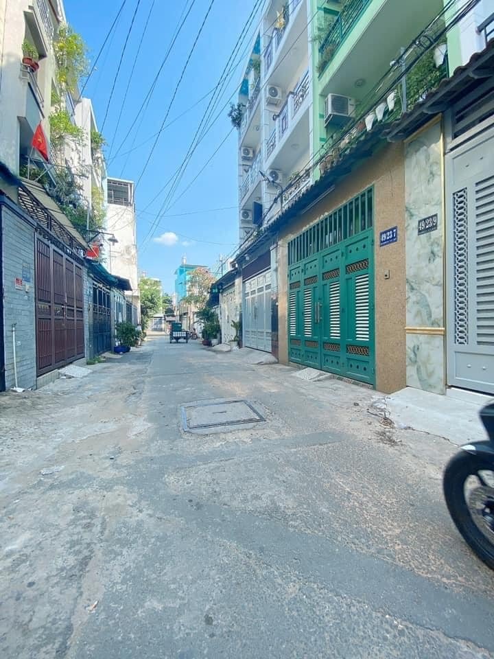 Bán Nhà Tân Phú 72m2 4 tầng 4x18m Giá 9,2 Tỷ Cần Bán Gấp