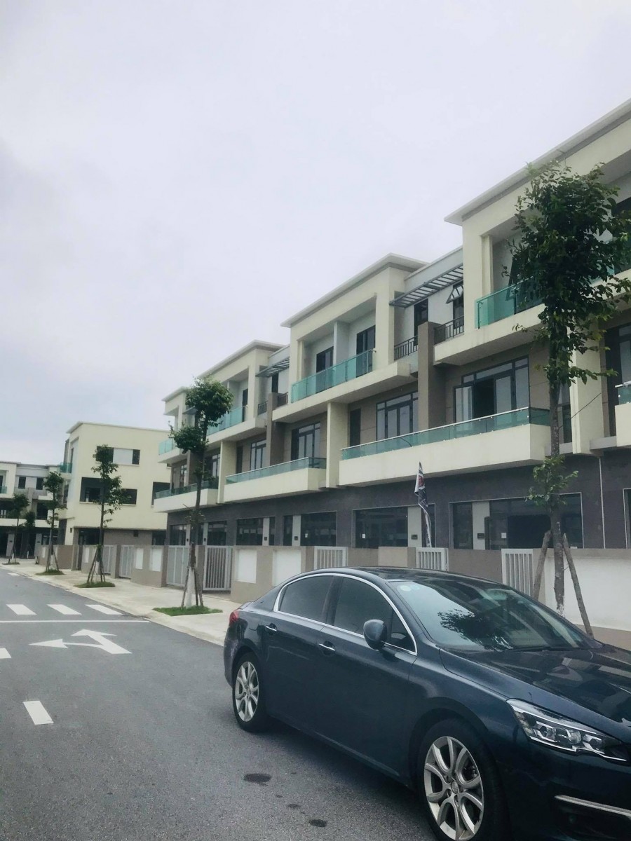 Cần bán căn 3 tầng kinh doanh buôn bán tốt