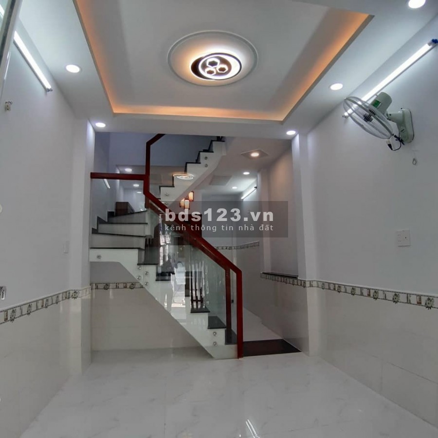 Nhà 650 triệu Nhà 4x10m2 , Đinh Đức Thiện, Bình Chánh, TpHCM