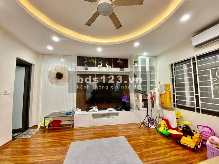 Bán nhà Hoàng Mai, 35M2, 5 tầng