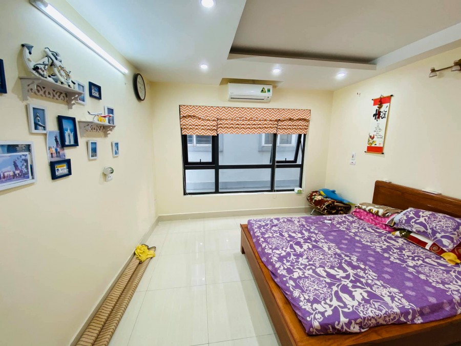 Hiếm Có Khó Tìm, Lạc Long Quân 50M2 x 6 tầng x MT: 4m. Chỉ nhỉnh 5 tỷ. LH: 0964657169.