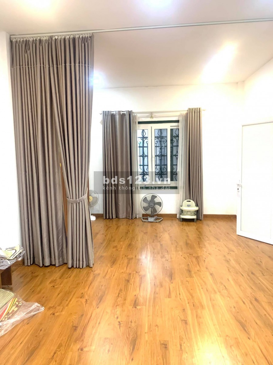 Bán gấp nhà phố Khương Trung diện tích 100m2 giá nhỉnh 6 tỷ để giải quyết vấn đề tài chính