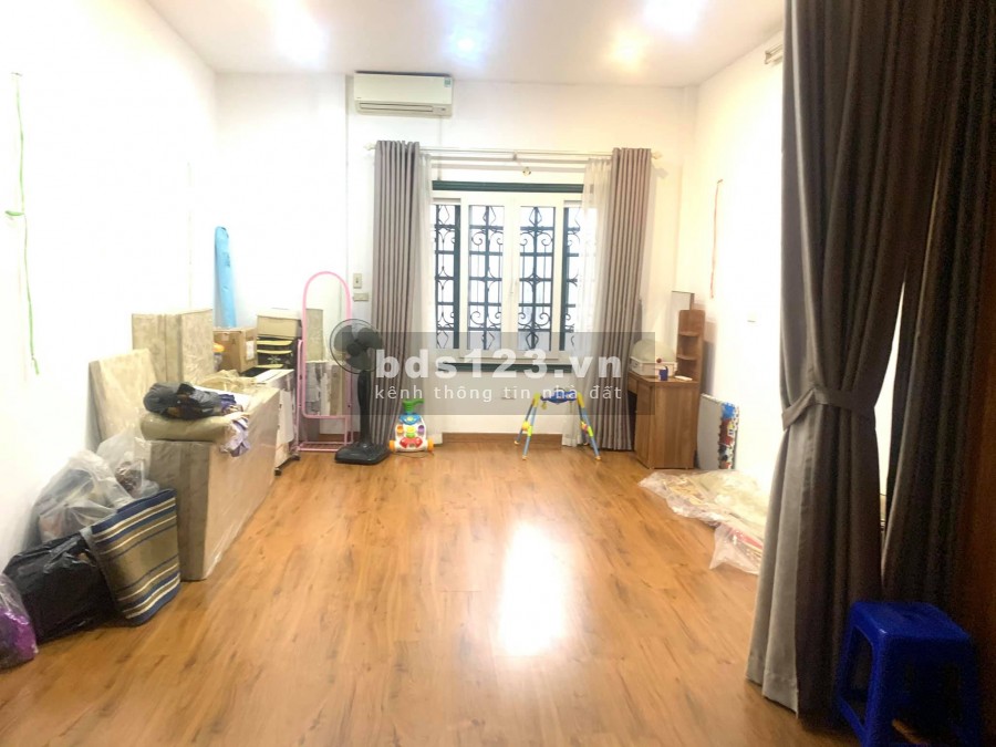 Bán gấp nhà phố Khương Trung diện tích 100m2 giá nhỉnh 6 tỷ để giải quyết vấn đề tài chính