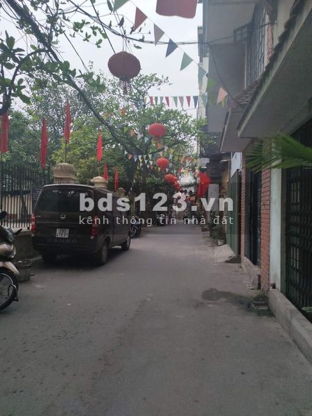 HÀNG HIẾM GARA Ô TÔ LÔ GÓC NHÀ ĐẸP NGÕ THÔNG dt 52m giá 5.55 tỷ