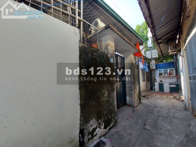 40m2 Đủ Sổ Đỏ trao tay Đường Ô tô đỗ cách 5m Giá 1 tỷ 300tr. Đông Thiên Vĩnh Hưng
