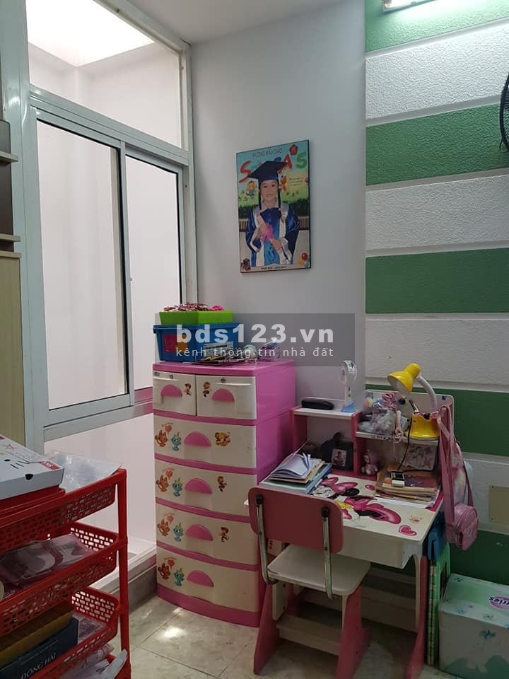 Bán Nhà 3 Tầng 3m x 11m(DT 33m2) Trần Hưng Đạo Quận 5 Giá bèo 5.8Tỷ.