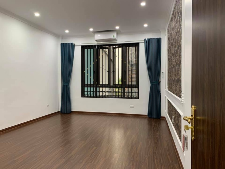 Chính chủ cần bán nhà Định Công trung tâm Hoàng Mai gần 50m chỉ 3.9 tỷ đẹp như khách sạn.