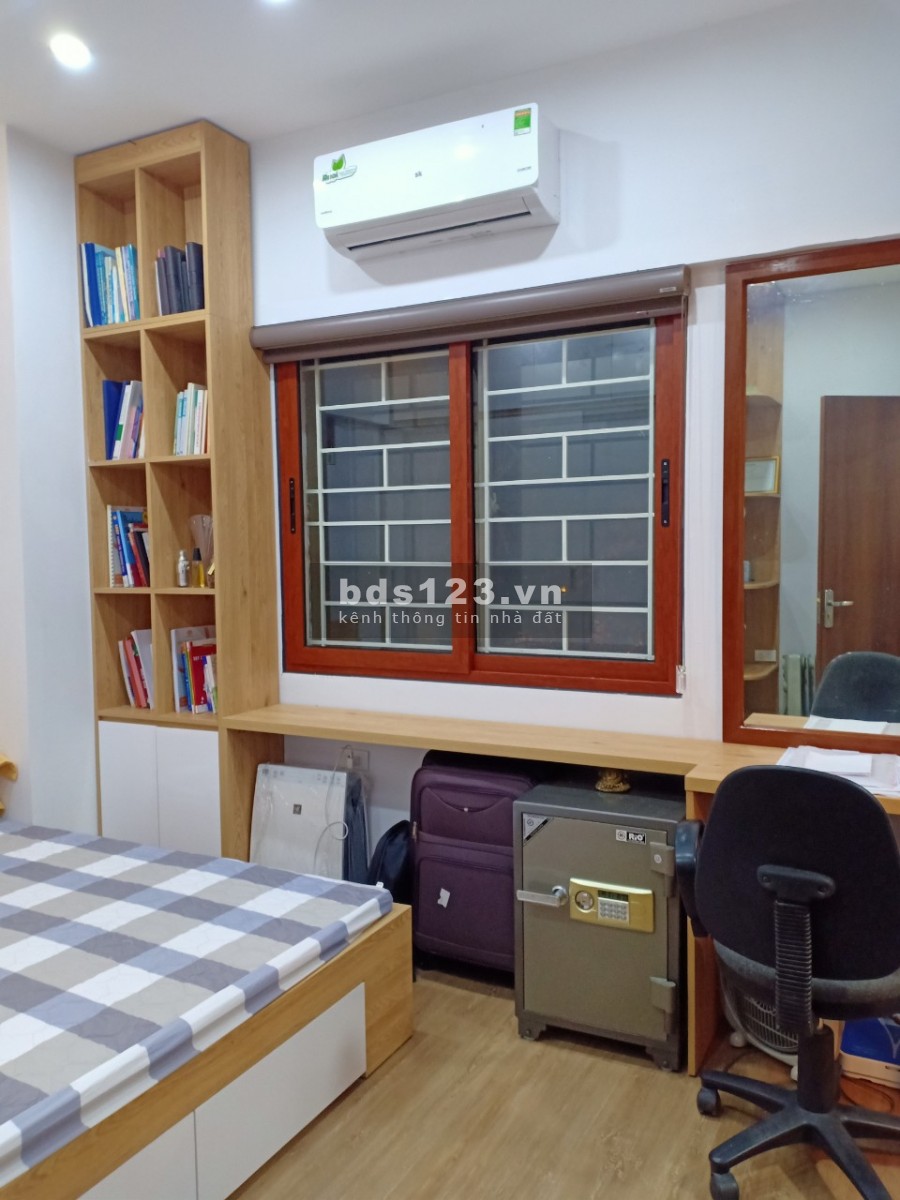Đẹp long lanh! Bán căn hộ 87m2 chung cư CT3B KĐT Văn Quán, nội thất châu Âu