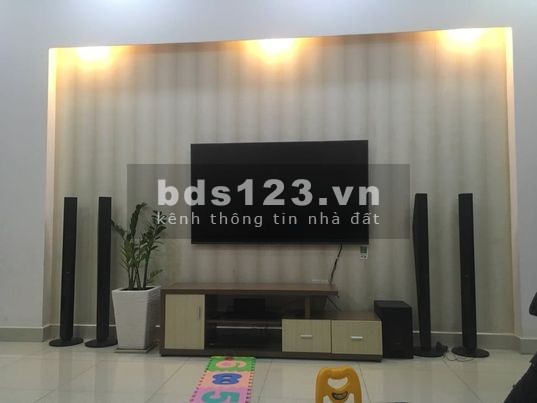 Siêu hiếm, cách mặt tiền ba bước chân, ngang khủng 4,55m dài 17.4 đầu đường Vườn Lài, quận Tân Phú giá chỉ còn 8.6 tỷ.