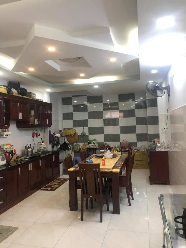 Bán Nhà Tân Phú 72m2 4 tầng 4x18m Giá 9,2 Tỷ Cần Bán Gấp