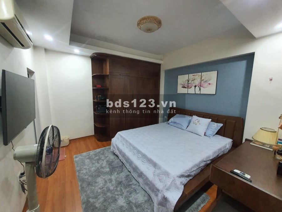 Võ Thị Sáu nhà đẹp ngõ thông 60m 5tang mt 3.8