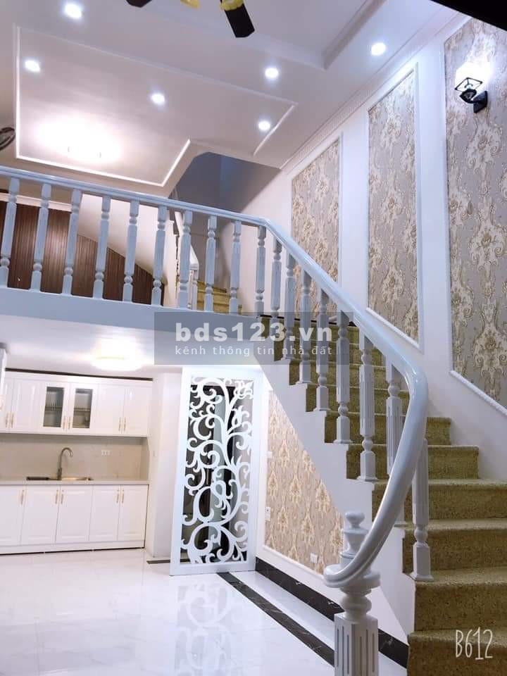 BÁN NHÀ THÁI THỊNH 27 M X4 TẦNG MẶT TIỀN 3.5 GIÁ 3.3 TỶ