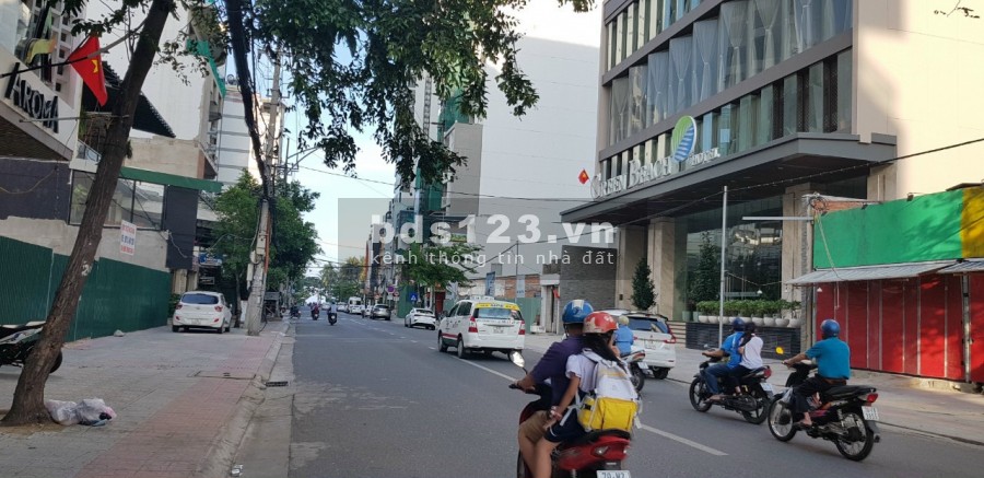 Bán đất mặt tiền 69 Trần Quang Khải, tp. Nha Trang khu phố tây
