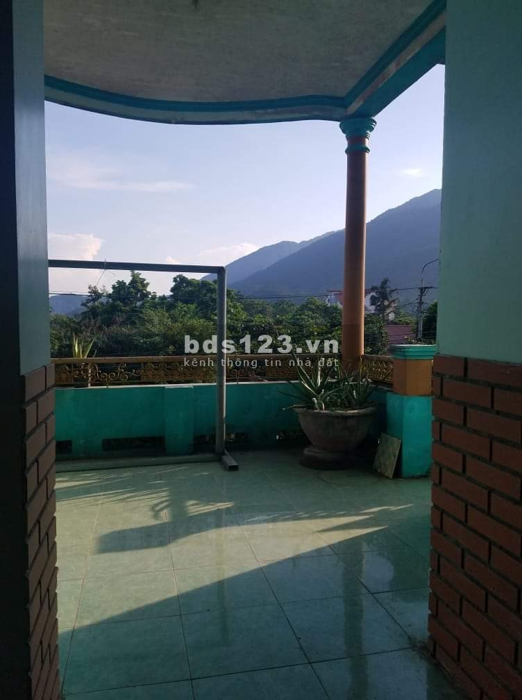 BÁN NHÀ NGHỈ NGÃ TƯ SU PHÌ, TÂN QUANG, HÀ GIANG 5 TẦNG, 15 PHÒNG