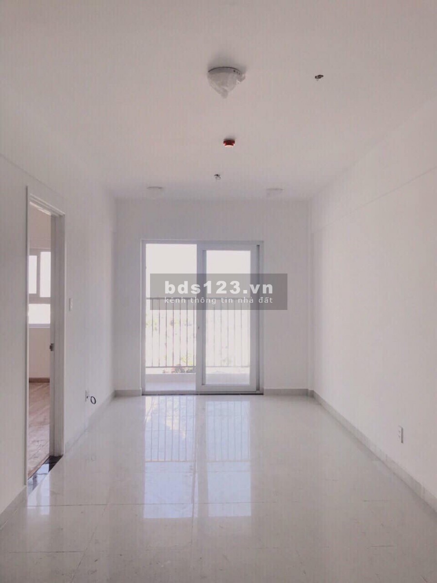 Tôi cần bán căn hộ Proser 65m2 2PN 2WC giá luôn VAT là 2.15 tỷ bao chi phí sang nhượng. Ngân hàng hỗ trợ 70% giá bán