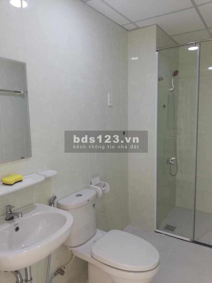 Tôi cần bán căn hộ Proser 65m2 2PN 2WC giá luôn VAT là 2.15 tỷ bao chi phí sang nhượng. Ngân hàng hỗ trợ 70% giá bán