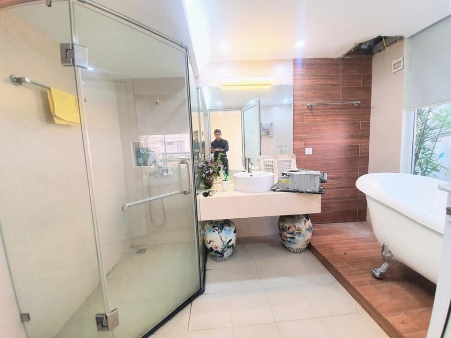 NHÀ PHỐ NGUYỄN KHANG LÔ GÓC GARA Ô TÔ Ô CHỜ THANG MÁY DIỆN TÍCH 98M, 5 TẦNG, MẶT TIỀN 8.9M GIÁ 12 TỶ