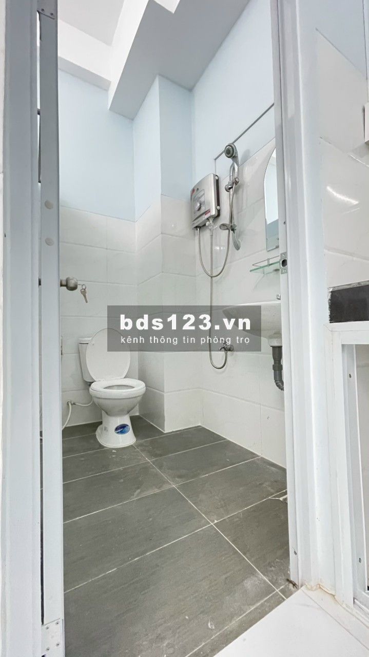 Cho Thuê Phòng Trọ Cao Cấp Mặt Tiền Cây Trâm, Gò Vấp, 29m2, 3.5tr/ Tháng