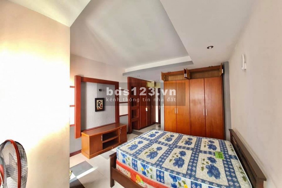 Bán Nhà Phố Đường Tăng Bạt Hổ Trung Tâm Quận Bình Thạnh. DT: 102m2. LH: 0932155399.
