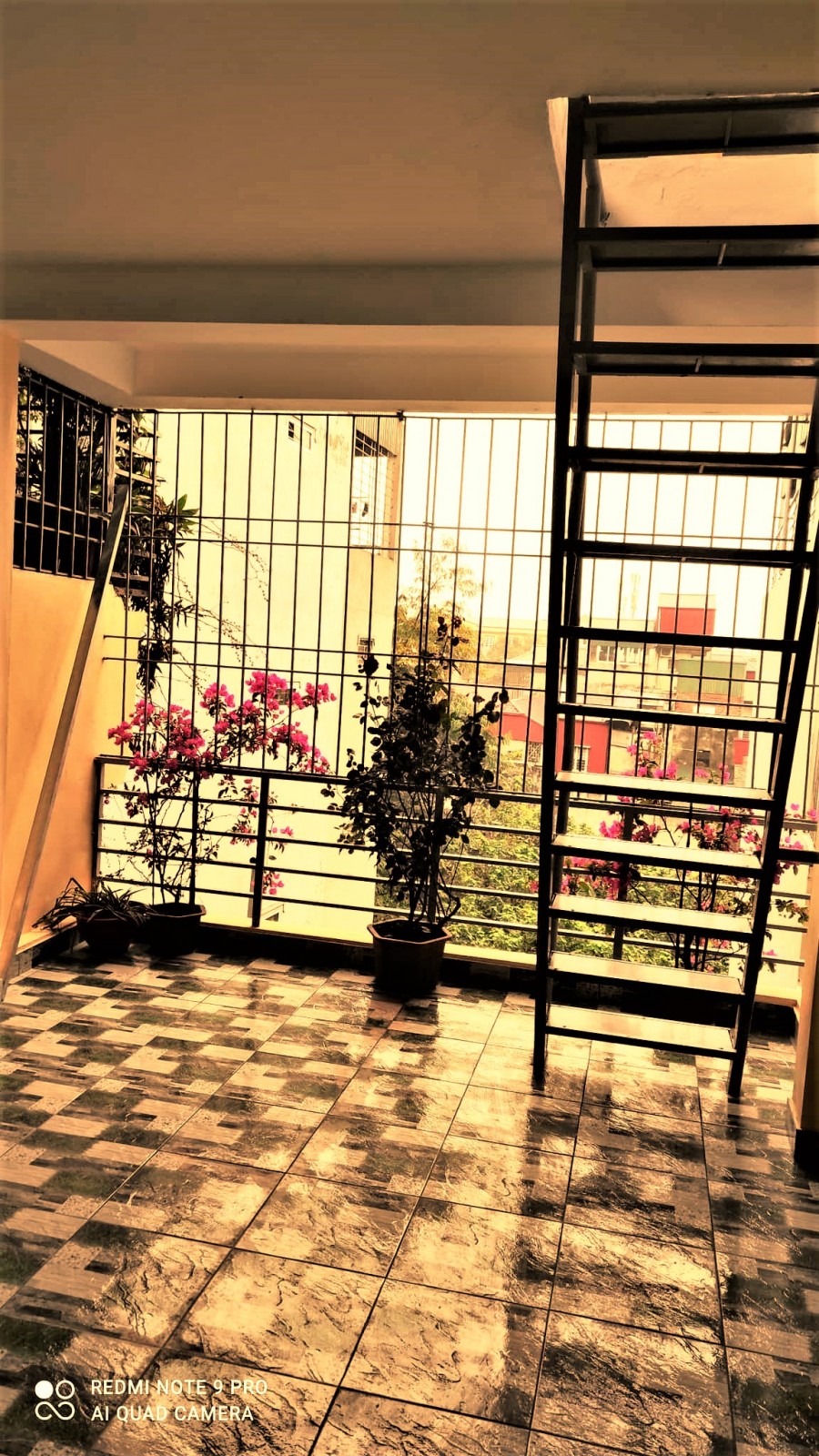 Nhỉnh 3 tỷ 7 có 200m2 nhà đẹp Hoàng Mai, nhiều ngủ, gần phố, an sinh đỉnh
