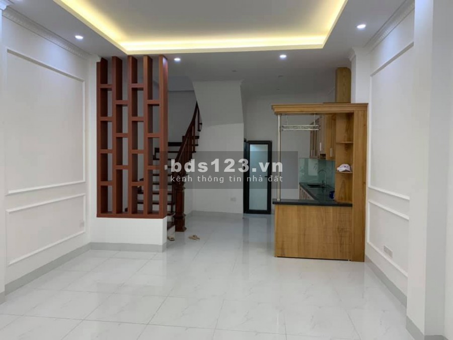 Bán nhà mới xây, Ba Đình 47m2*5 tầng, MT 4m giá 6.1 tỷ
