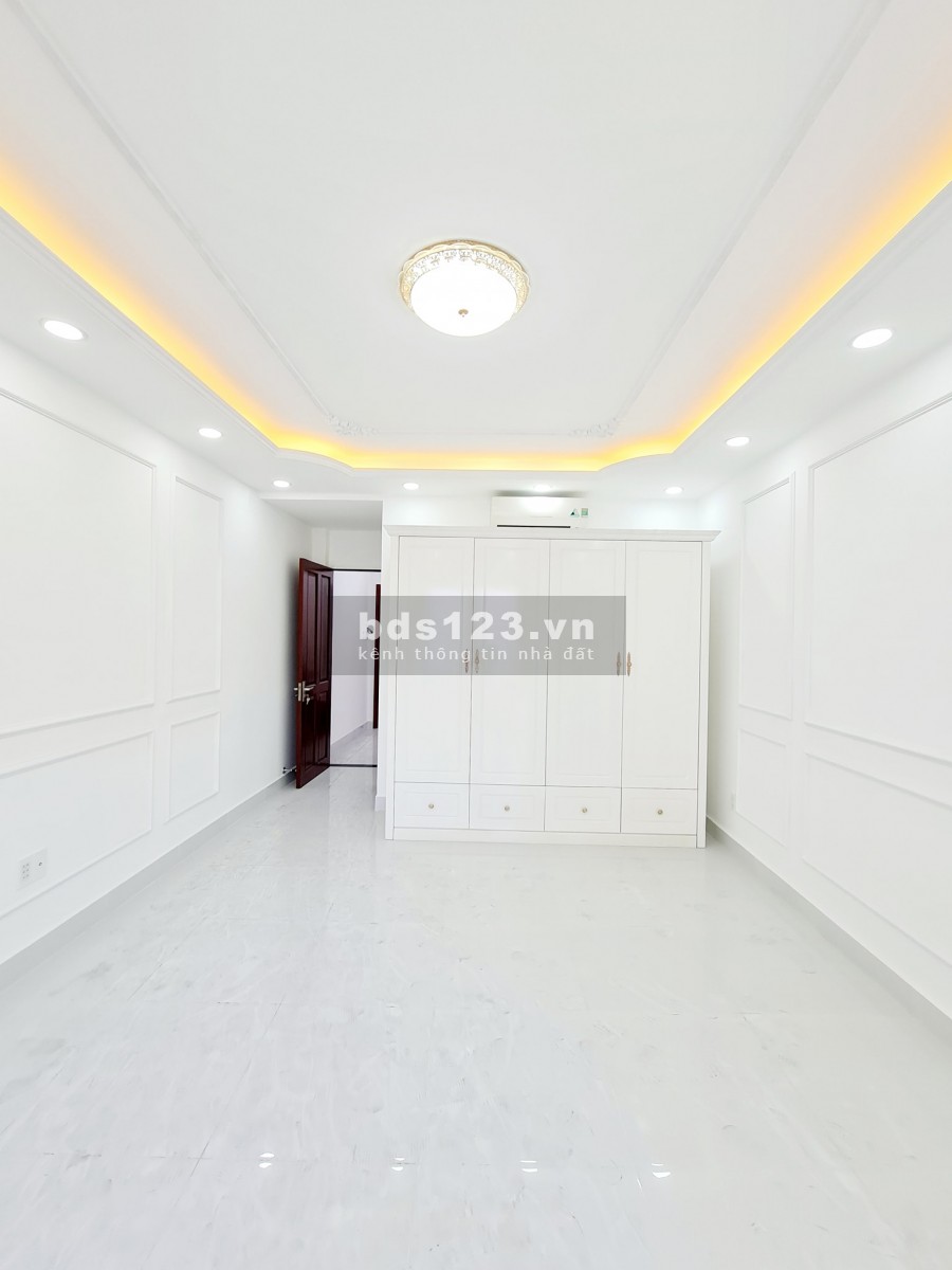 Nhà nở hâu, HXH, nội thất vip Lê Văn Thọ, P9, Gò Vấp