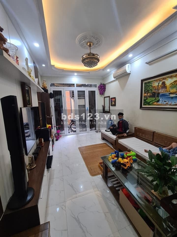Nhà Hà Đông mặt phố 5 tầng giá chỉ 6 tỷ