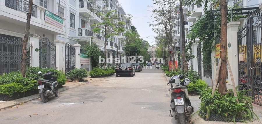 Bán nhà LK KĐT mới Đại Kim, Hoàng Mai, phân lô, ô tô tránh 72mx5T, Mt 6.3m, 11.5 tỷ