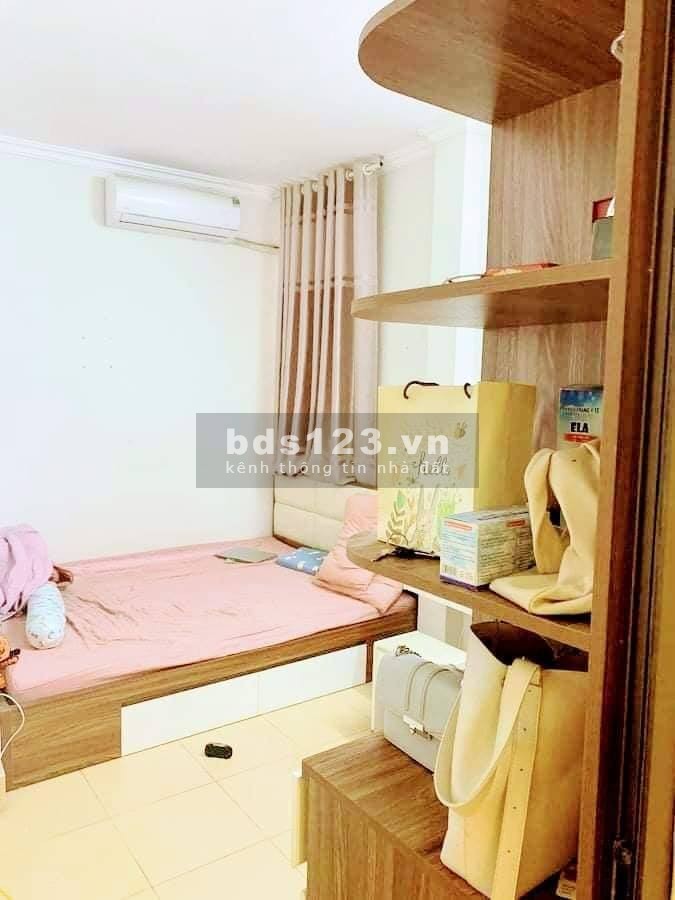 Nhà bán Tôn Thất Tùng, Đống Đa, phố VIP KD. DT 33m2. Giá 3.6 tỷ