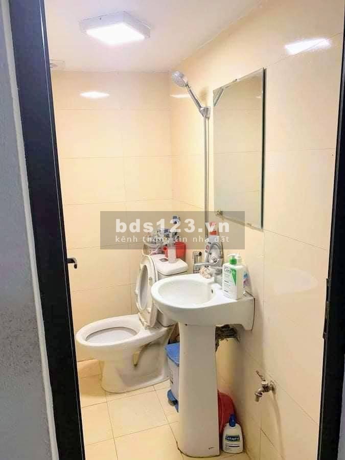 Nhà bán Tôn Thất Tùng, Đống Đa, phố VIP KD. DT 33m2. Giá 3.6 tỷ