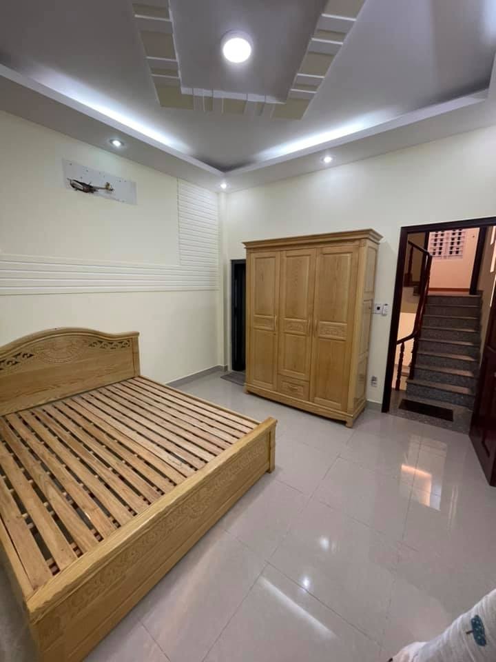 Bán gấp nhà 84m2 7 PN huỳnh tấn phát tân thuận đông quận 7…