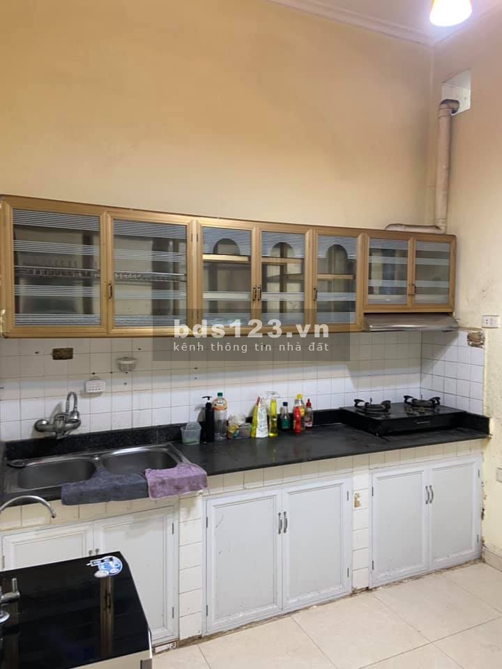 NHÀ PHÂN LÔ OTO ĐỖ CỬA GIÁ NHỈNH 7 TỶ